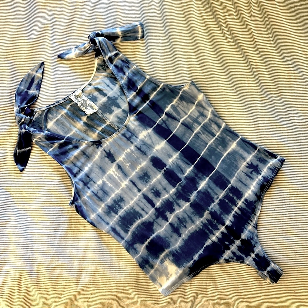 Sadie & Sage Blue & White Tie-dye Bodysuit